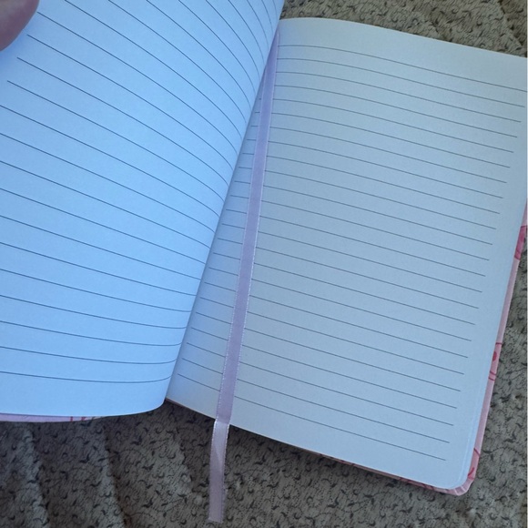 Set of 2 Smiley Face lined paper Notebooks( one w/ a 😀pen)1 hardcover,1 soft - Picture 5 of 16